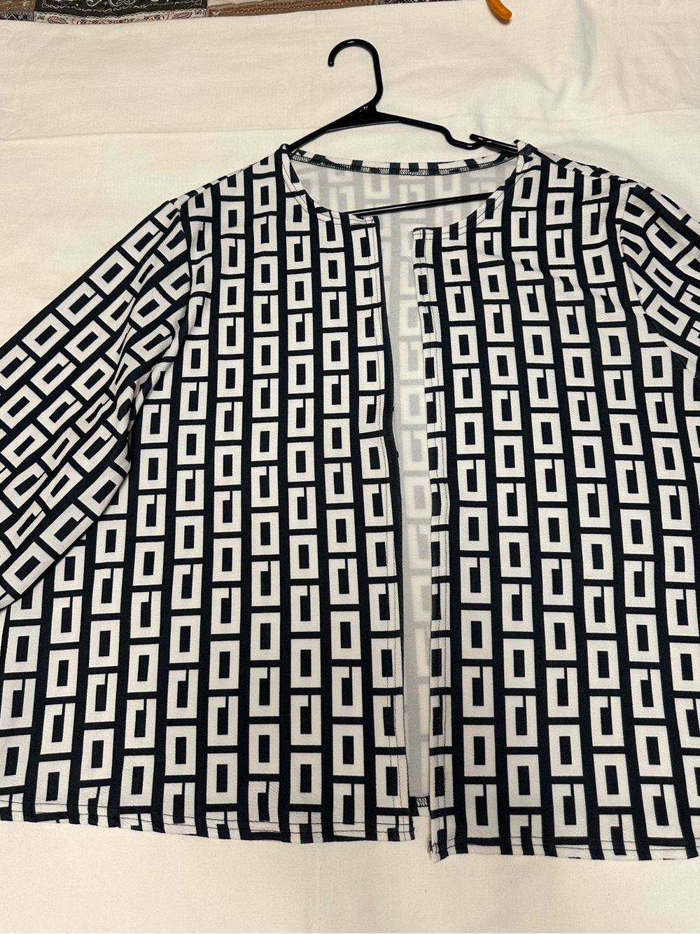 Unbranded Black & White Geometric Open Front Women's Jacket